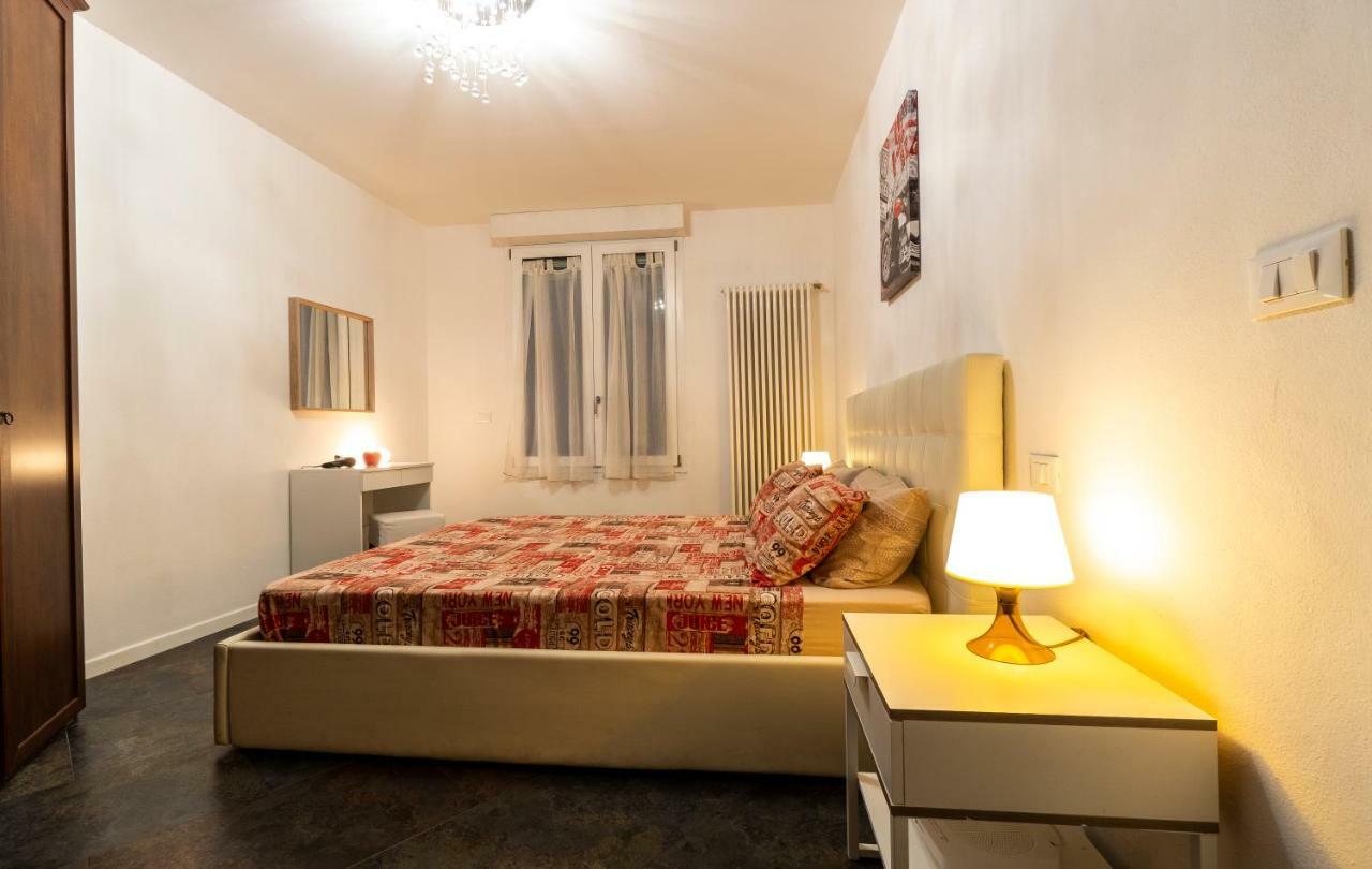 Relax Suite Nazario Bologna Exteriör bild